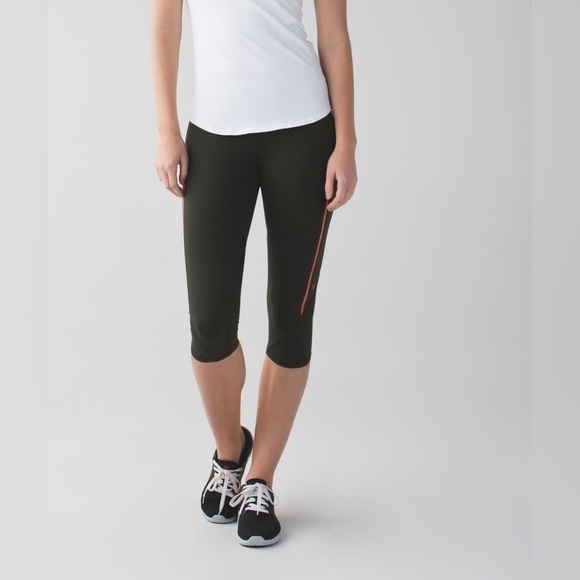 Lululemon Vent It Out Crop - Picture 1 of 9